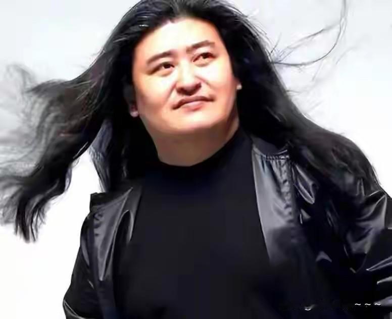……很清楚了！既然【刘欢】老师是因为股骨头坏死病逝的，那么，就很清楚了，引起股骨