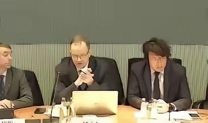 台独坚固分子沈伯洋2月15日又公开在社交平台上发文，称顶着全球通缉的压力，为期8