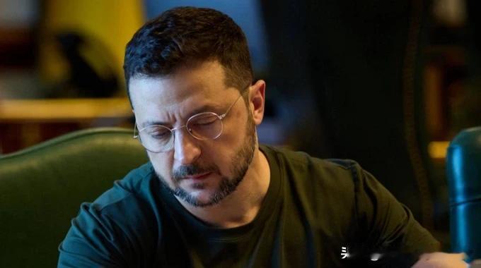 如意算盘打的响！俄罗斯想让在俄罗斯的乌克兰公民参加乌克兰选举乌克兰总统泽连