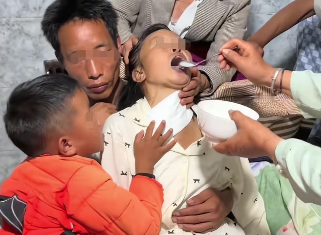 人间悲剧！穷人真的不配结婚生子吗？云南34岁农村妇女杨玉敏心脏病离世，留下两个幼