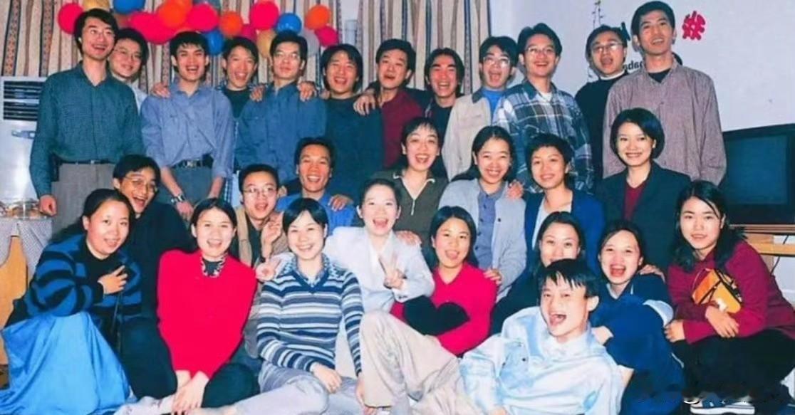 张勇终于买房了。不是杭州，是香港。不是几百万，是5354万港元，折合人民币4
