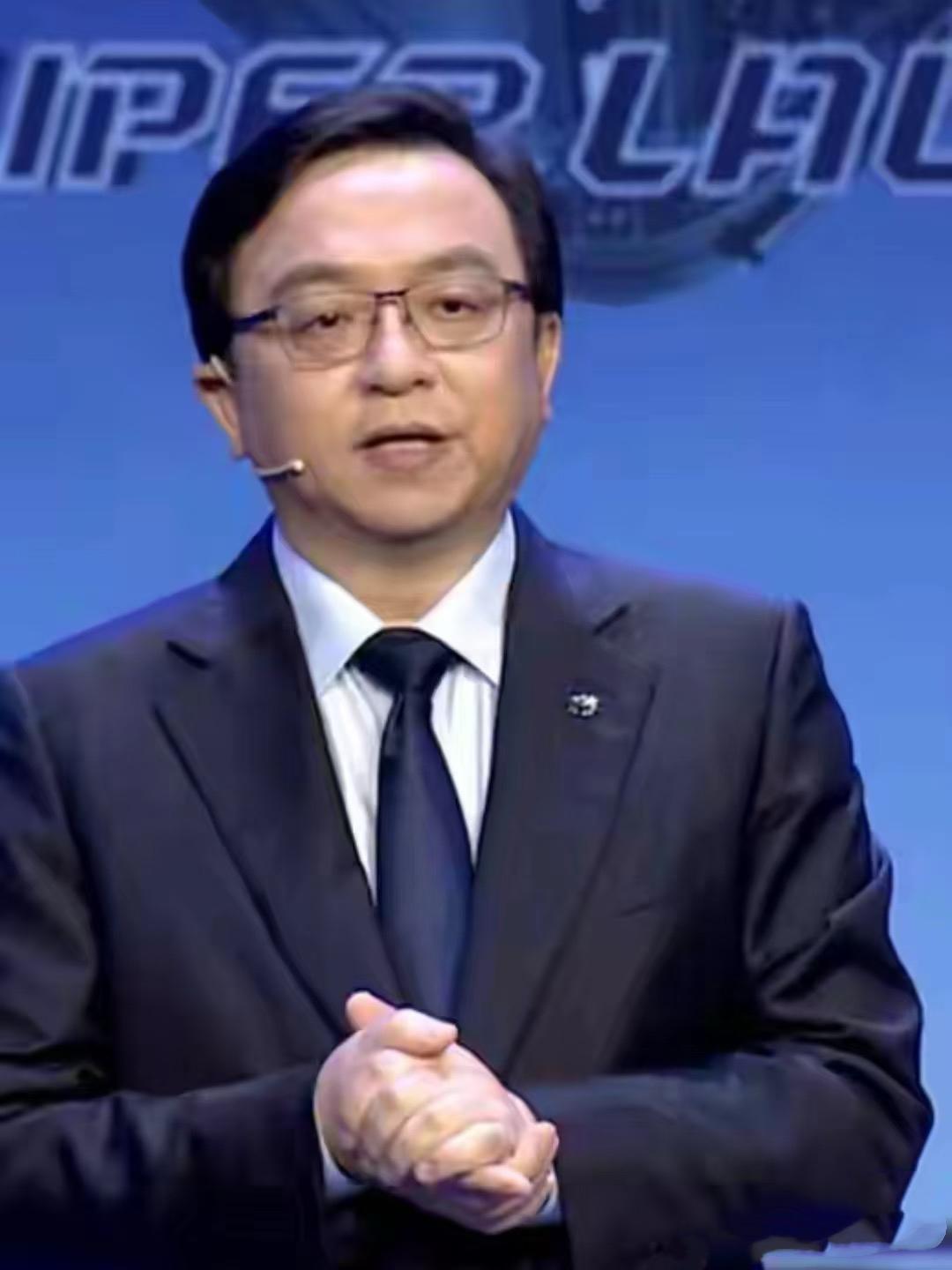 这波“反转”绝了！万万没想到王传福直言，锂电池核心原料碳酸锂价格从巅峰60