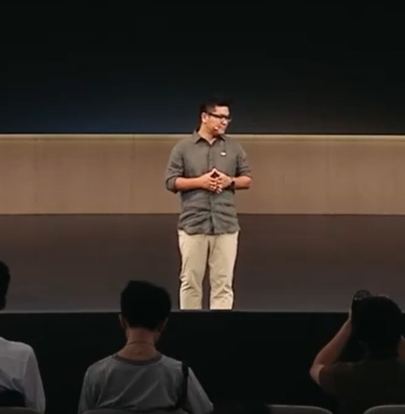 理想基座模型负责人詹锟高度评价了特斯拉FSD:除了FSD，没有第一梯队，特斯拉F