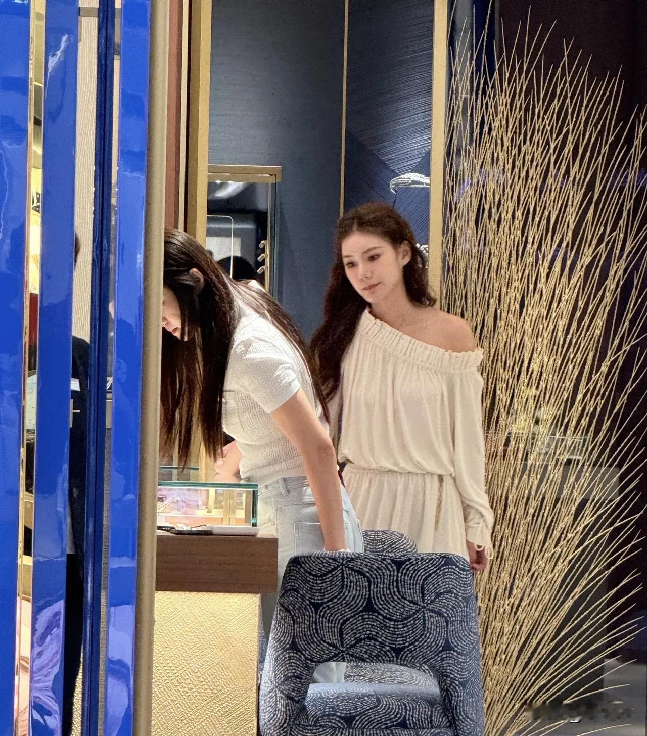 汪小菲当年因为和徐熙媛离婚，他的心情非常的不好，因此情绪经常爆炸，看到具俊晔和大