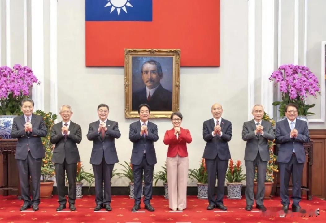 赖清德昨邀集韩国瑜等所谓“五院院新春茶叙，他强调，台湾必然要朝向：“化误解为理解