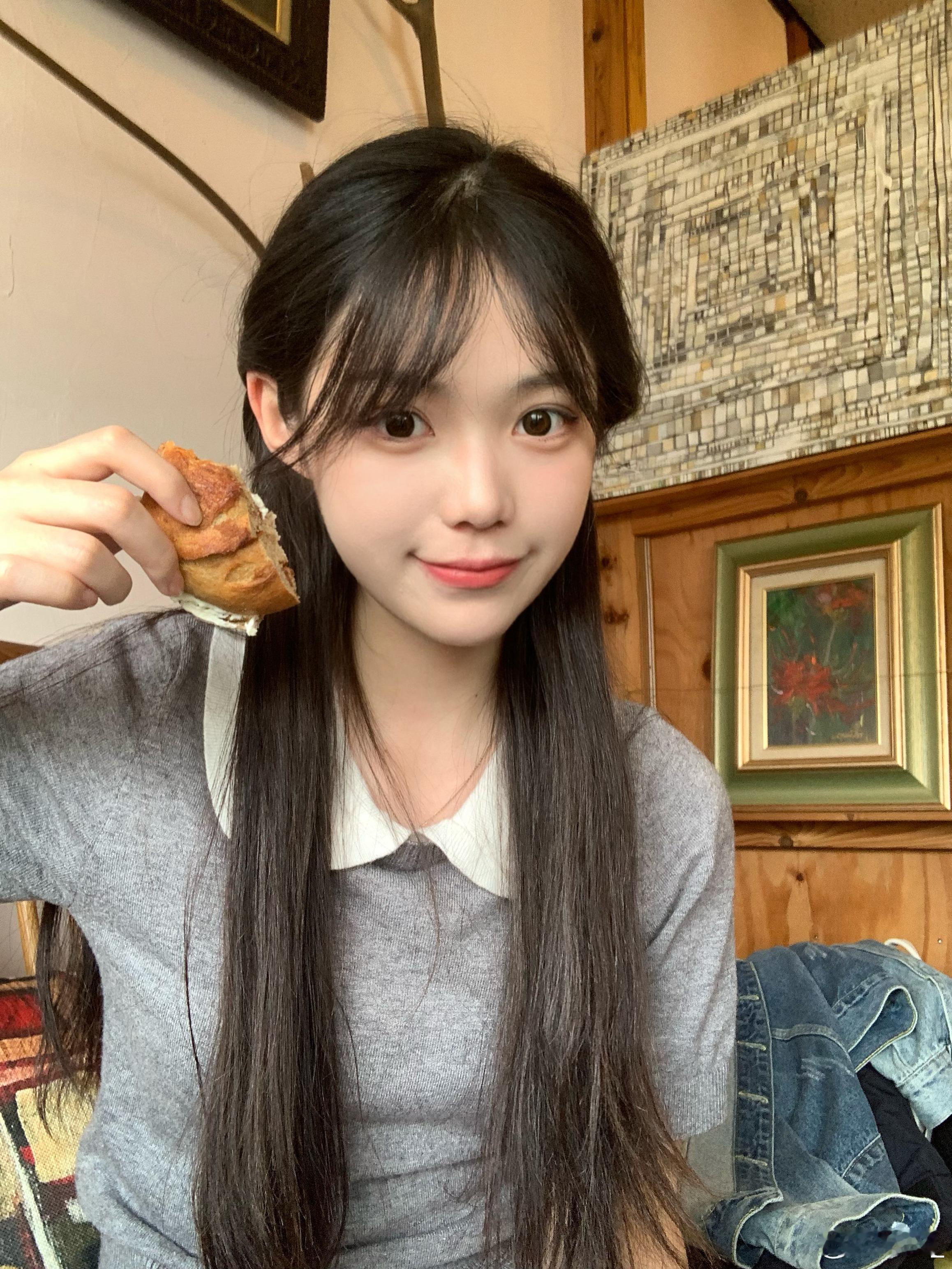 最近每天早睡早起感觉皮肤都变好了[大笑]​​​