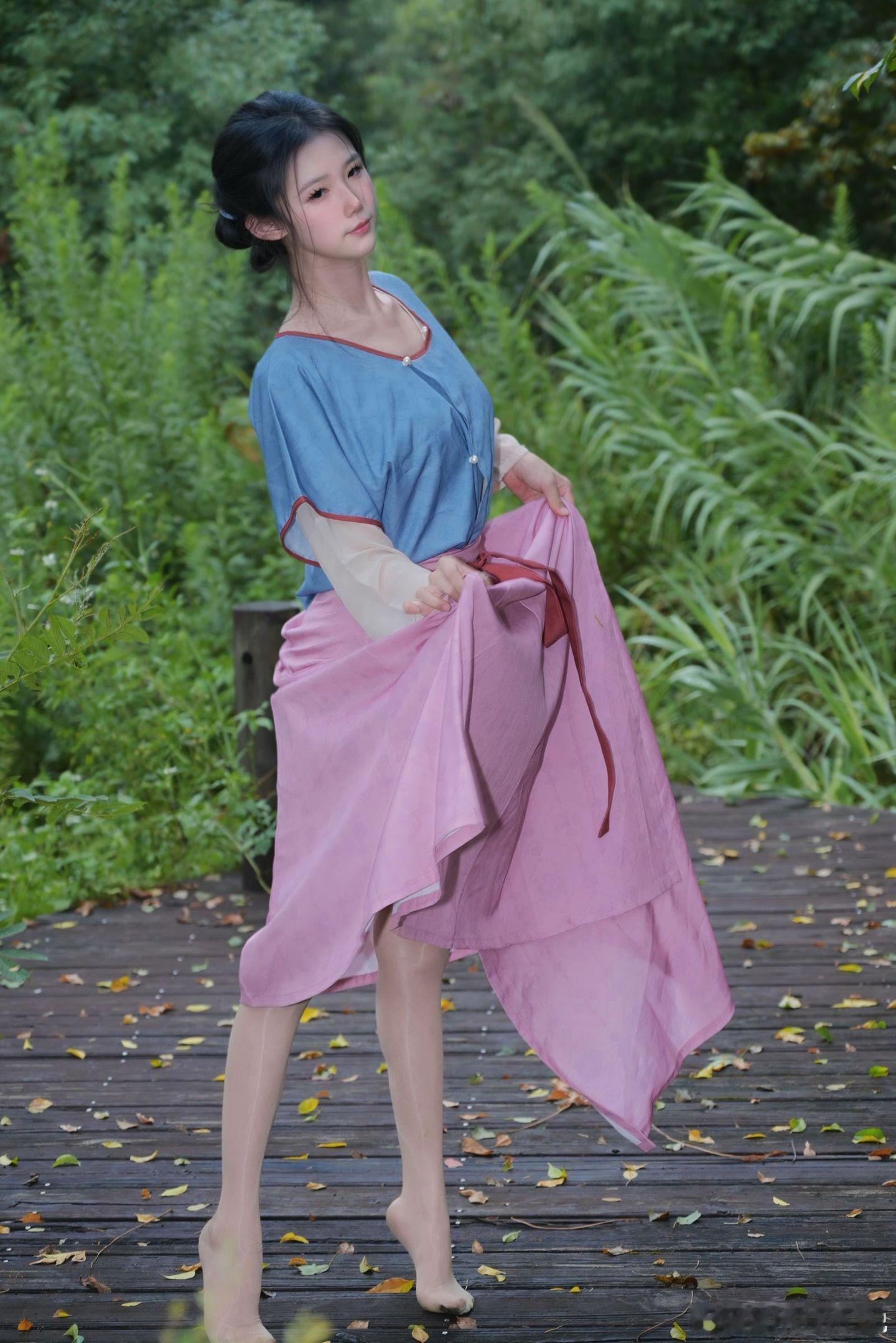 天鹅绒足美女​​​