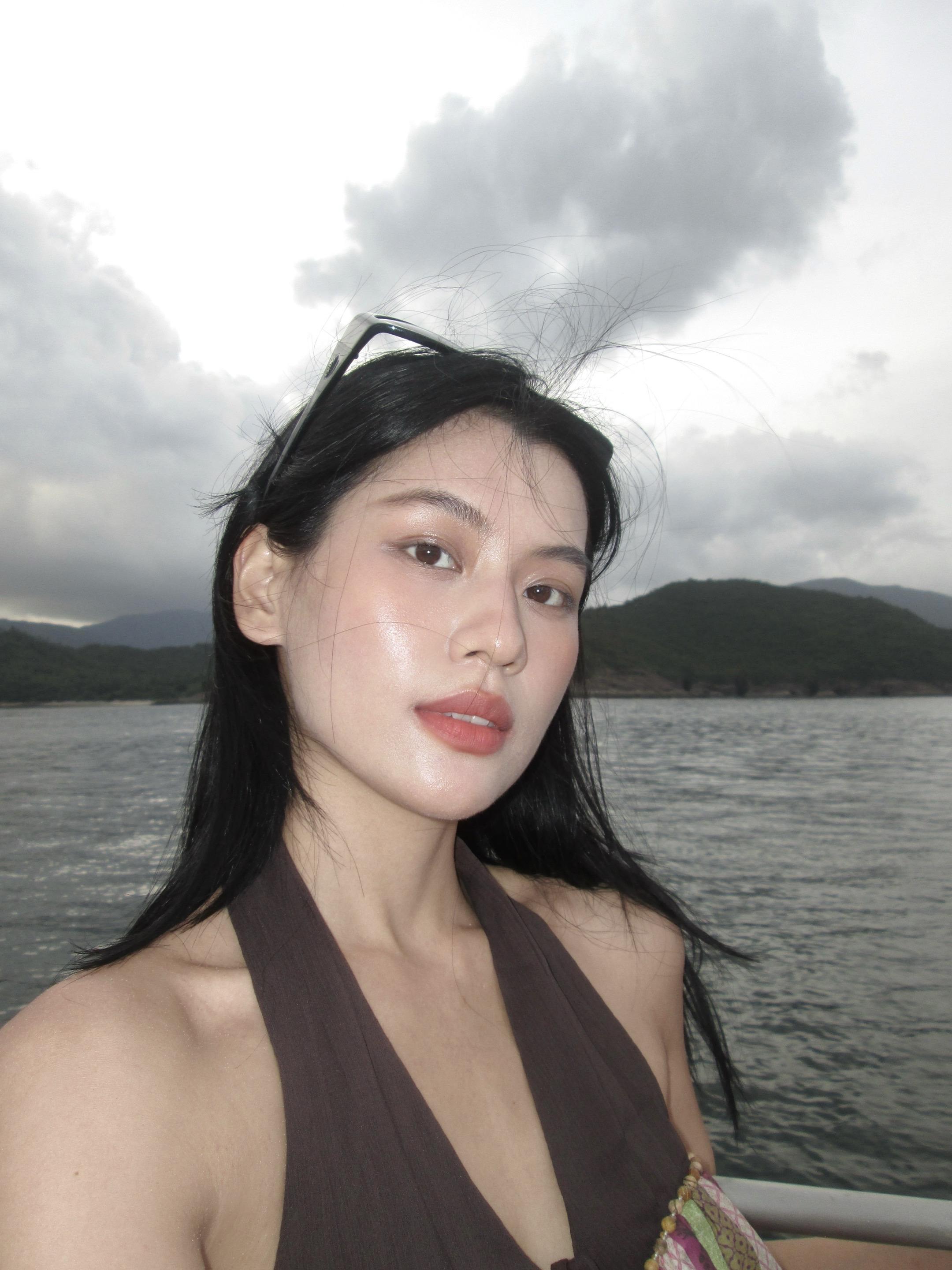 像条船在海上漂