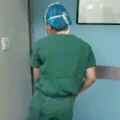 “离了个大谱！”贵州仁怀，私立妇产医院里，这名医生趁着工作之便，将产妇胎盘装进塑