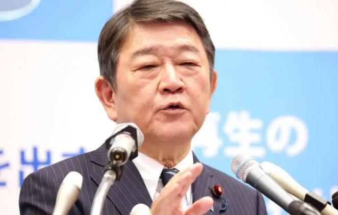 茂木敏冲对中国喊话！这位日本外务大臣就中日对峙发出警告，如果中国再想要揪着历史问