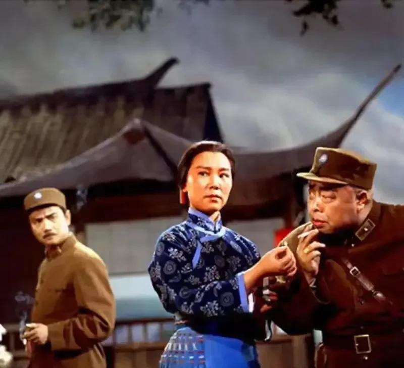 汪曾祺：论唱腔、论台词！扪心自问，那些对样板戏的批判公平吗？比对一下《青楼韵语