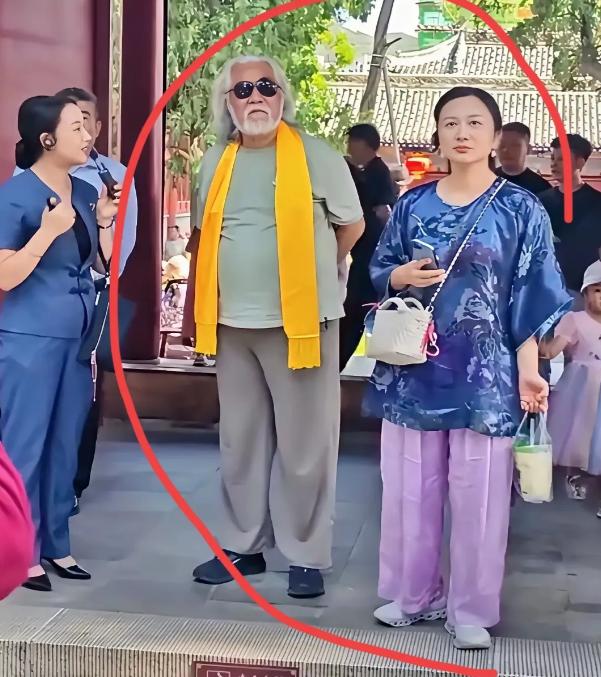 张纪中的妻子给所有女人上了一课！不管男人的地位有多高、也不管男人家里多有钱，只