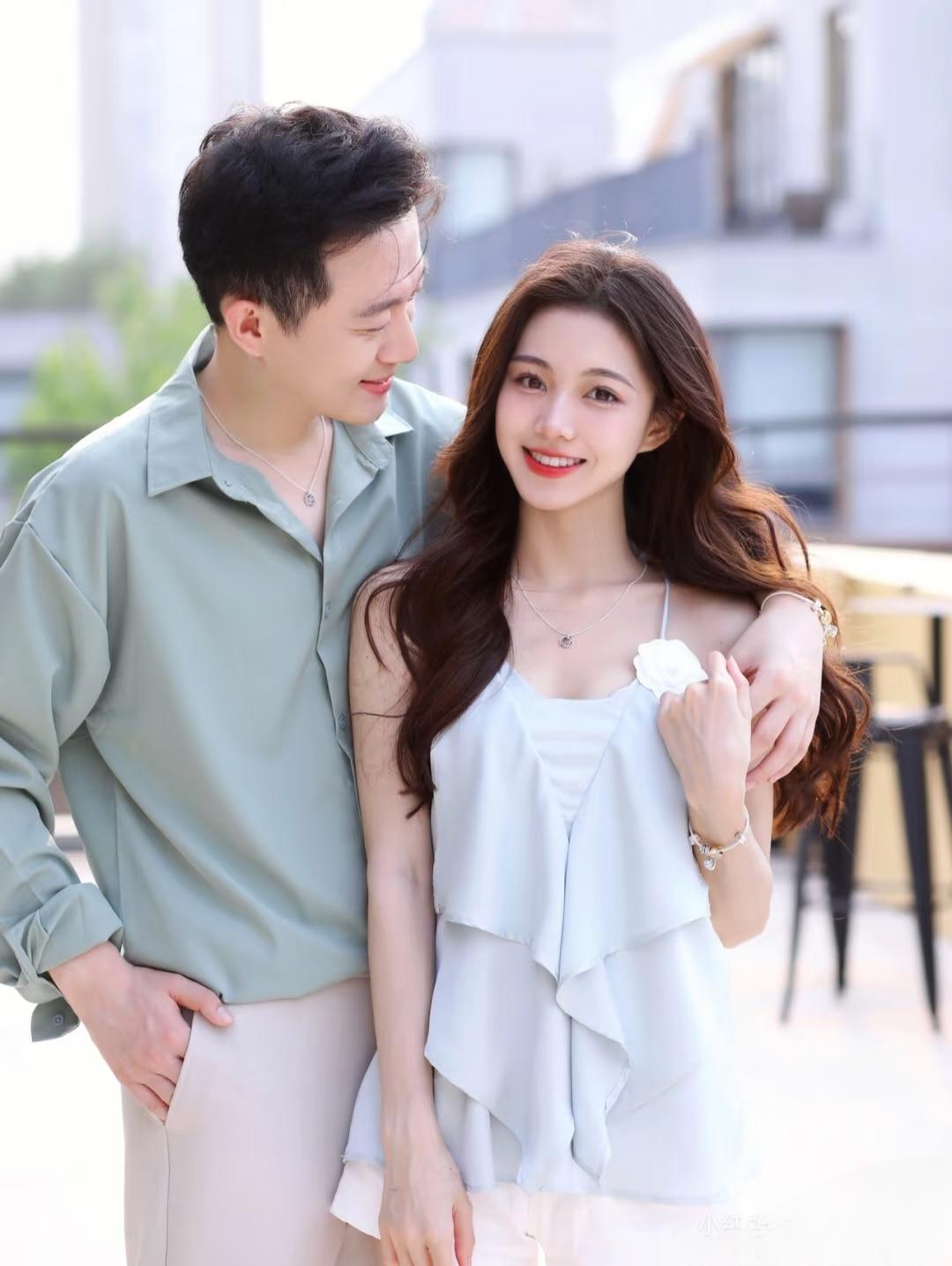 我发现一个奇怪的现象，好像所有女人，一旦老公不在家，就仿佛瞬间解锁了一种别