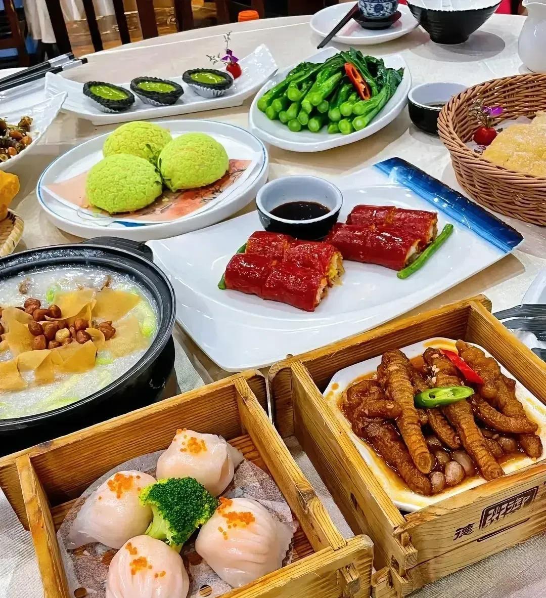 强烈呼吁：广东早茶在全国快速推广，北方这单调的“豆腐脑+油条”的早餐我早就吃的够