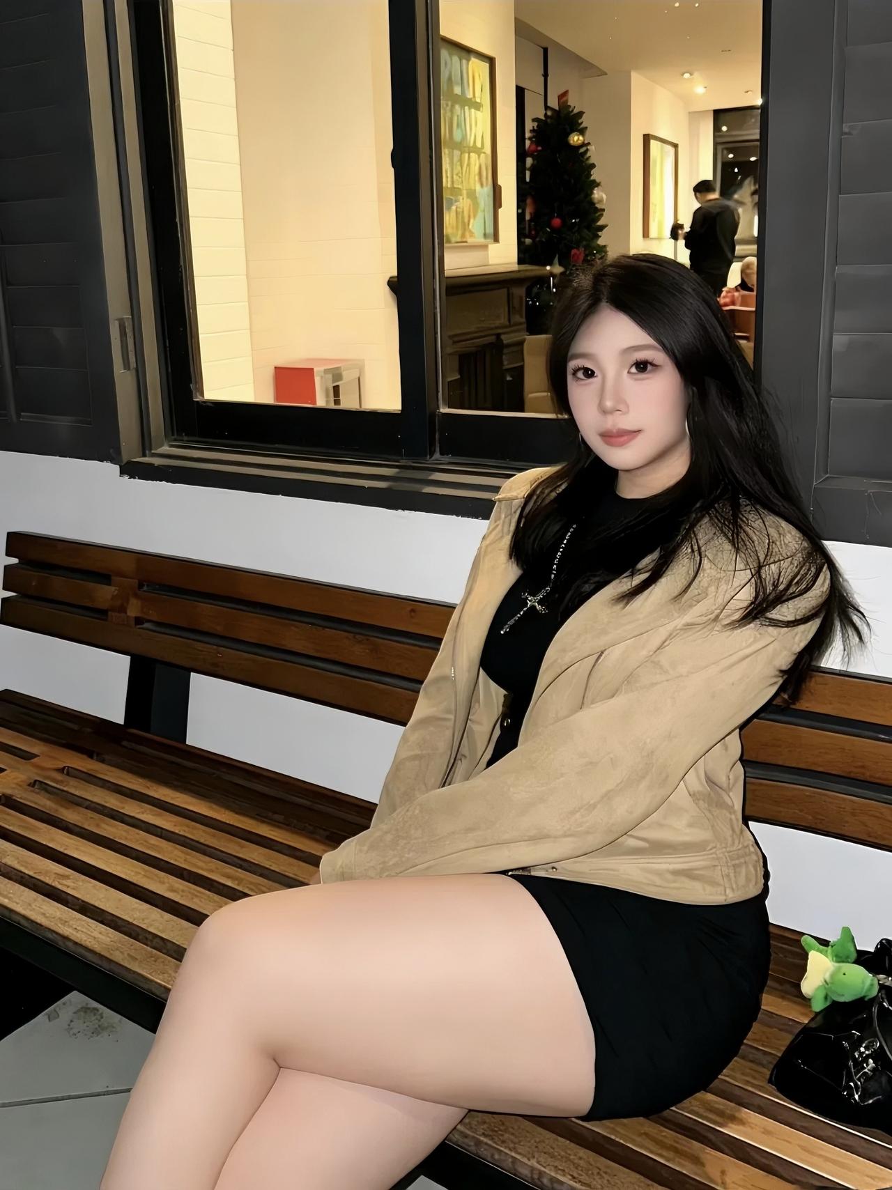 微胖女孩的随性日常微胖怎么了？肉肉的也能穿出自己的风格呀～卡其色外套