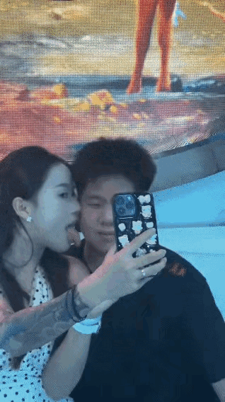 至今为止没有发现，长得漂亮的坏处。