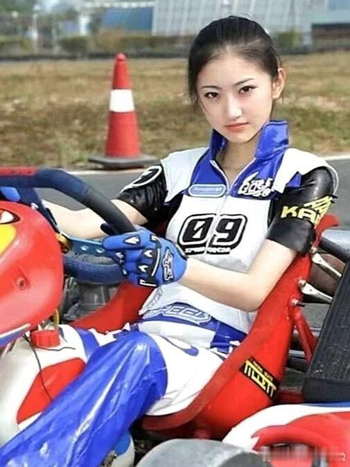 美女找高富帅一定要找个大方的，交朋友付彩礼谈婚论嫁最后吹了也不会回头要彩礼的那种