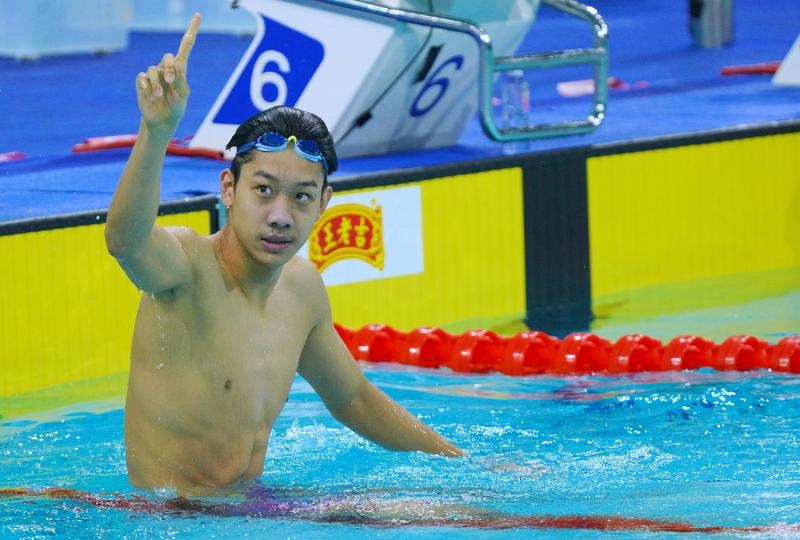 中国游泳公开赛，张展硕成就历史上首位“三金王”！在此次中国游泳公开赛的赛场上，