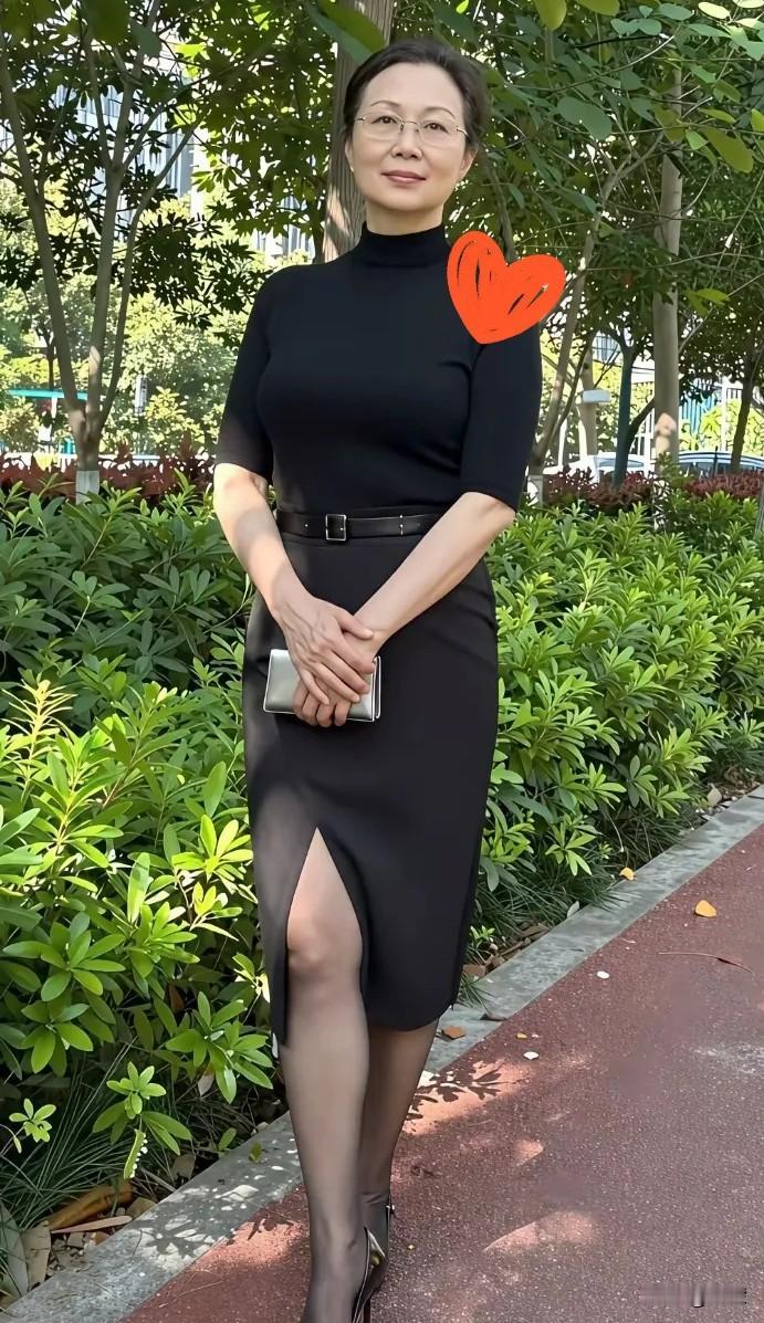 53岁还配被爱、值得再婚吗？人到五十三岁，很多女人心里都会藏着一段说不出口