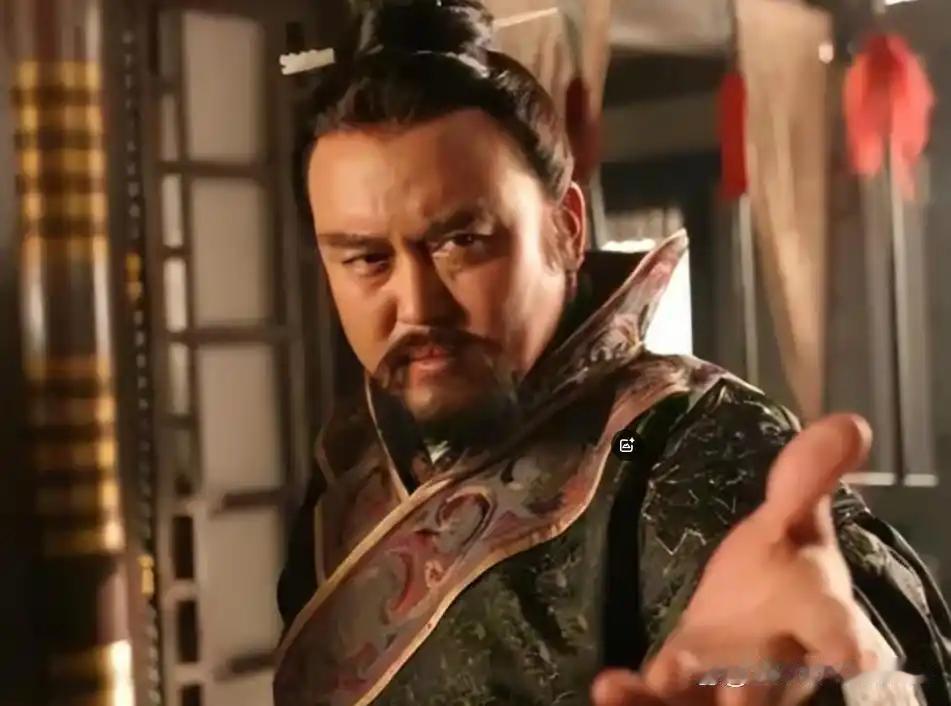 朱温是黄巢旧部。黄巢起义失败之后他投降了唐朝，被封为汴州刺史。降将的日子不好过，