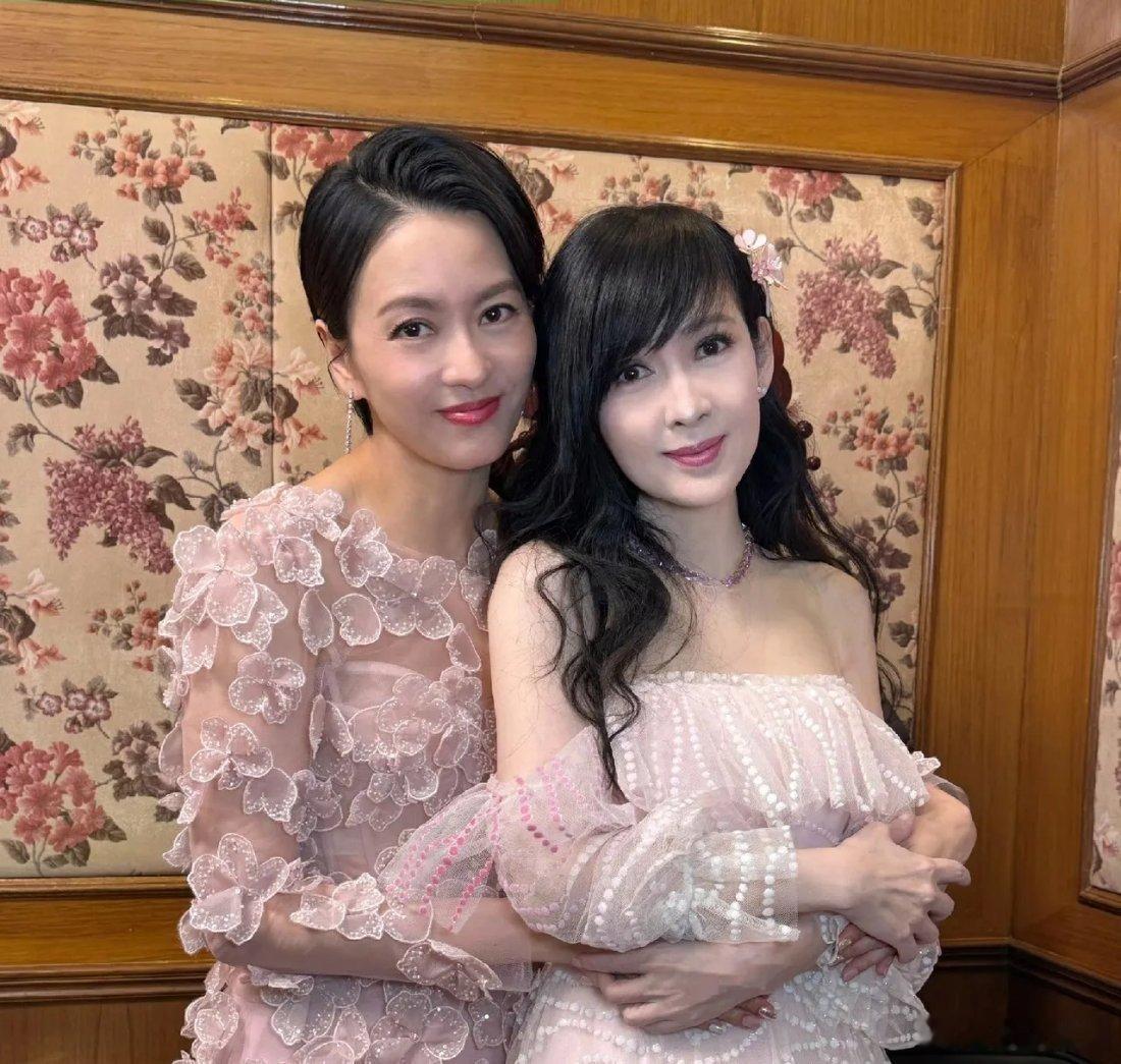 周慧敏，高调发文！2月17日深夜，一向低调的周慧敏，却辗转反侧睡不着，于是在社交