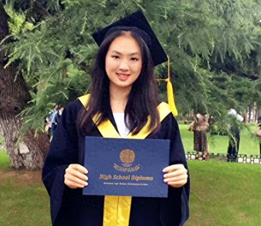 从敬一丹和刘欢女儿的留学经历，看中国精英阶层选择的培养女儿路径。近日敬一丹和