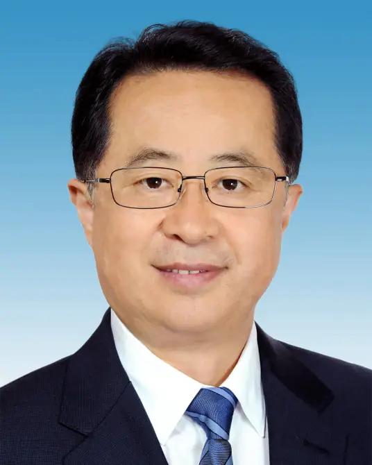 曾先后任辽宁省委组织部部长、山东省委副书记的陆治原已调任全国总工会。根据全国总工