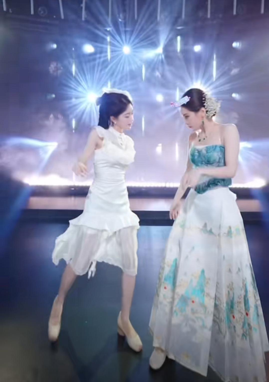 谁懂啊！团播柳柳这波刘亦菲仿妆直接撞脸本人！高颅顶精准复刻，清冷眼妆自带仙气，鼻