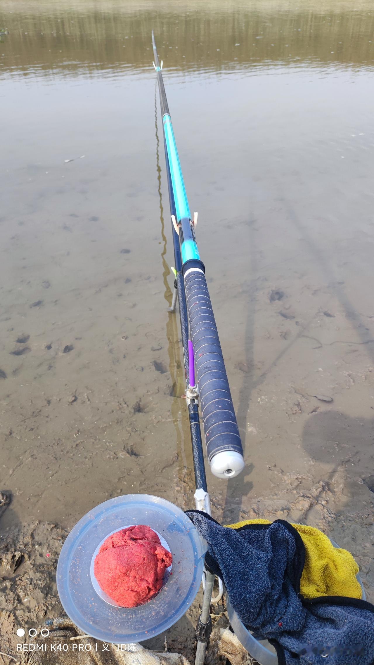 被条鳑鲏切线的，我全是见识了，小钩细线搏大物的好好看看吧，人才啊！今天跟朋友一