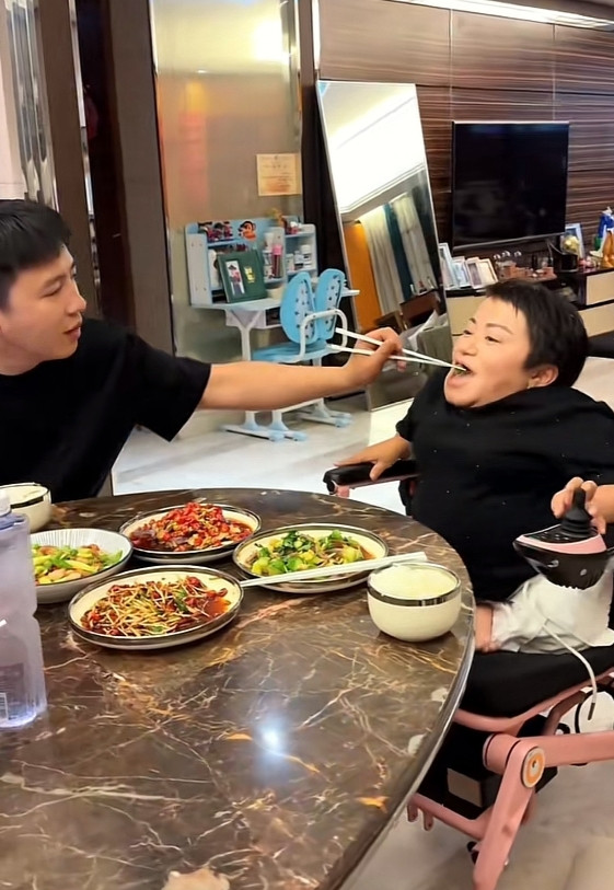 真爱无疑了！李喜梅、大双两口子和好了，还做出了一个重大决定。两个人决定现在开
