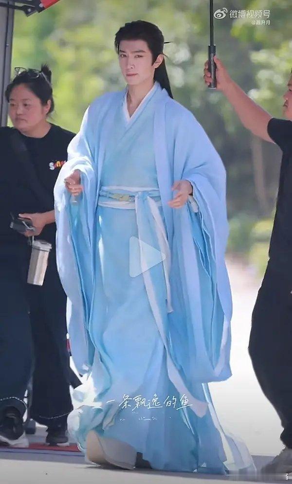 陈哲远的身高不够所以用增高鞋来凑吗？