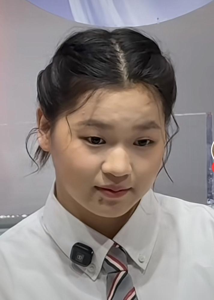 你骂全红婵胖的瞬间，她已经五年没吃晚饭了。陈若琳把体重秤精度调到“两”。