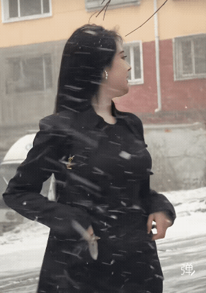 东北小姐姐，既气质又美丽！[点赞]