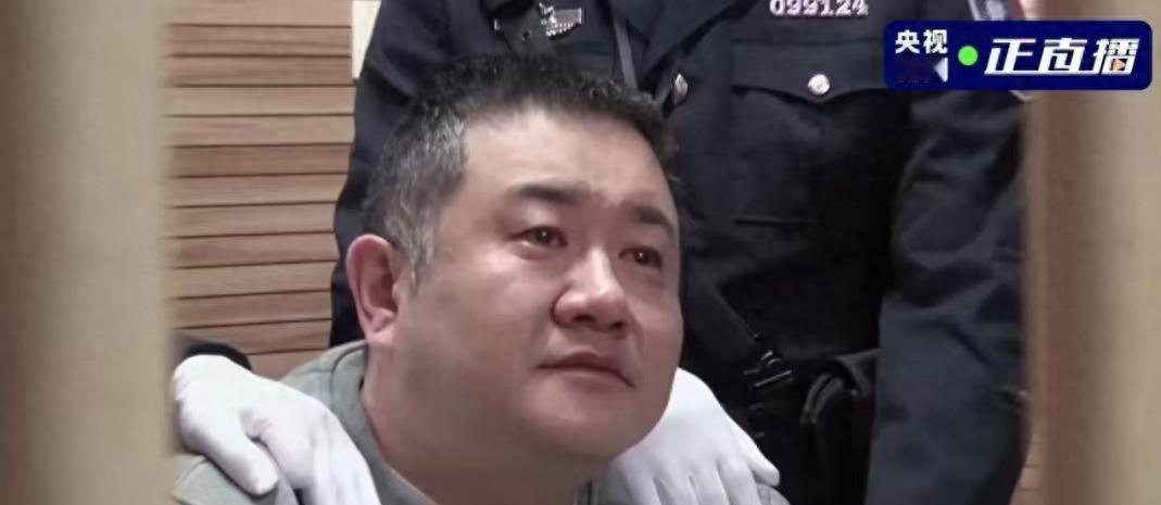 司法却花了26年才把他钉死。他1994年第一次强奸时才17岁，案卷里连被害人笔录