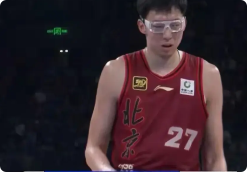 “心疼周琦”！北京103：114广厦，周琦倾其所有，仍不能帮助球队拿到一场胜利