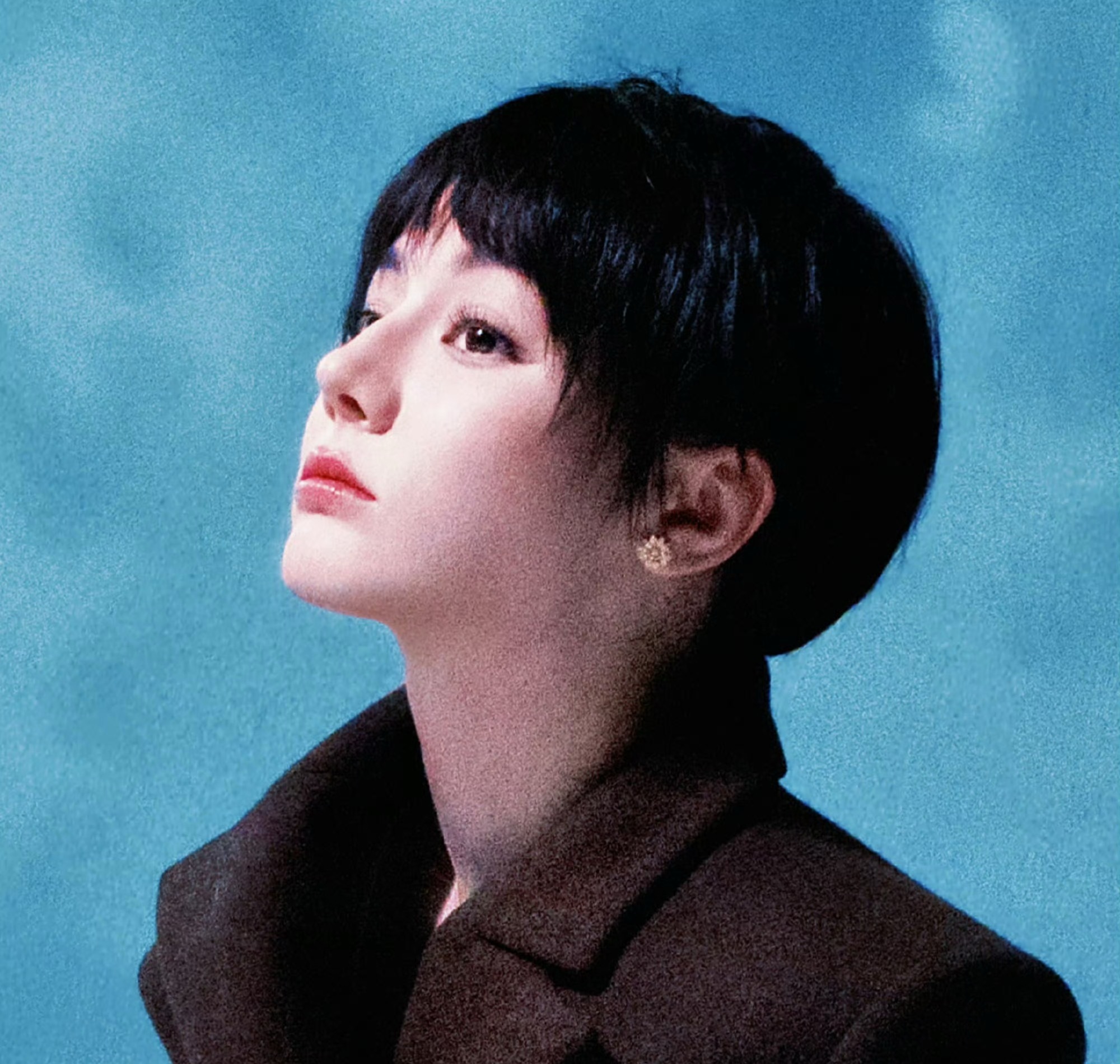 不知道，巴的身材美貌性格都很曼妙满分女早期就是满分女来的～美神的千万种形态，可