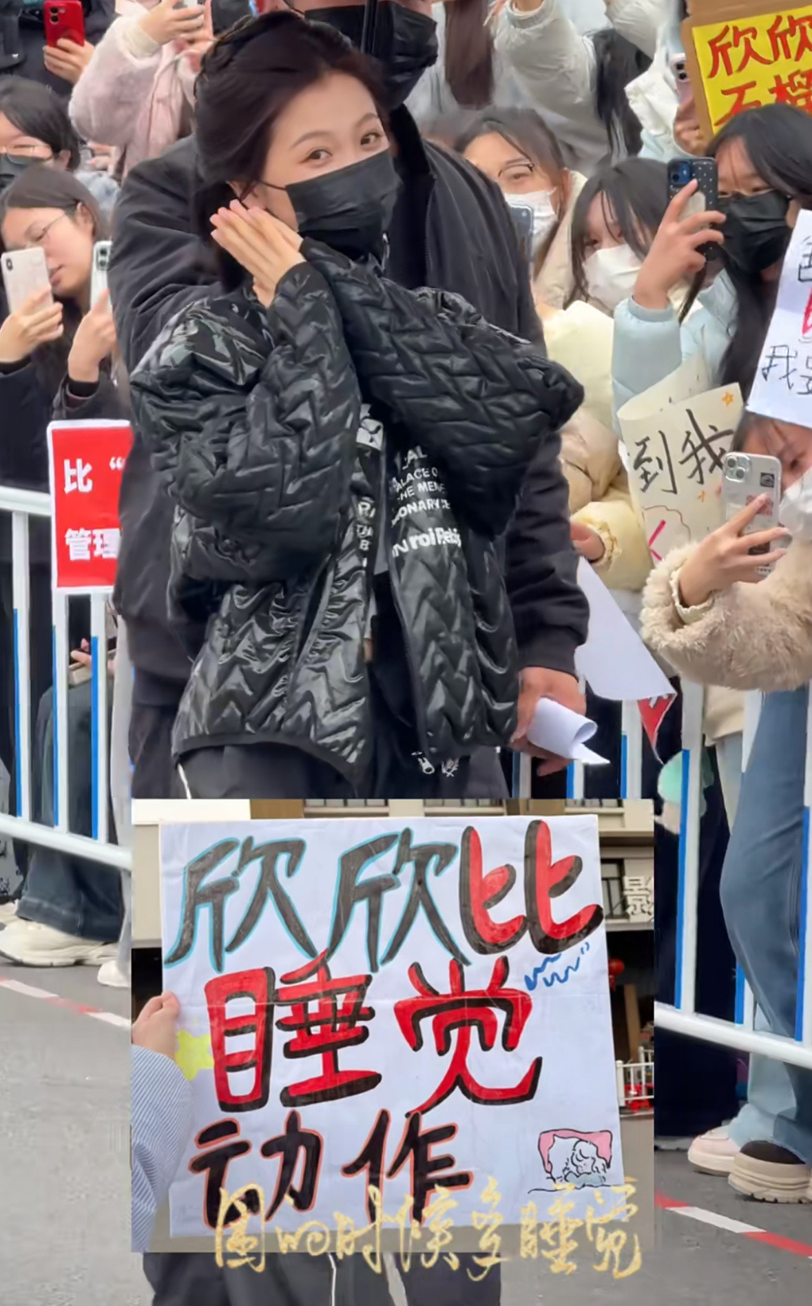 小宝宝睡觉就是这样子