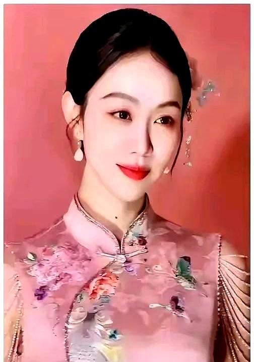 姜妍当年和朱雨辰分手，真的是逃过一劫。一开始朱妈妈还夸她厨艺好，转头见她穿牛