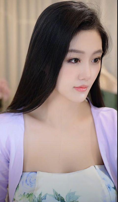 婚姻中老婆三不管家庭容易散一、老婆不管老公的钱，存不住钱，财进不来。二