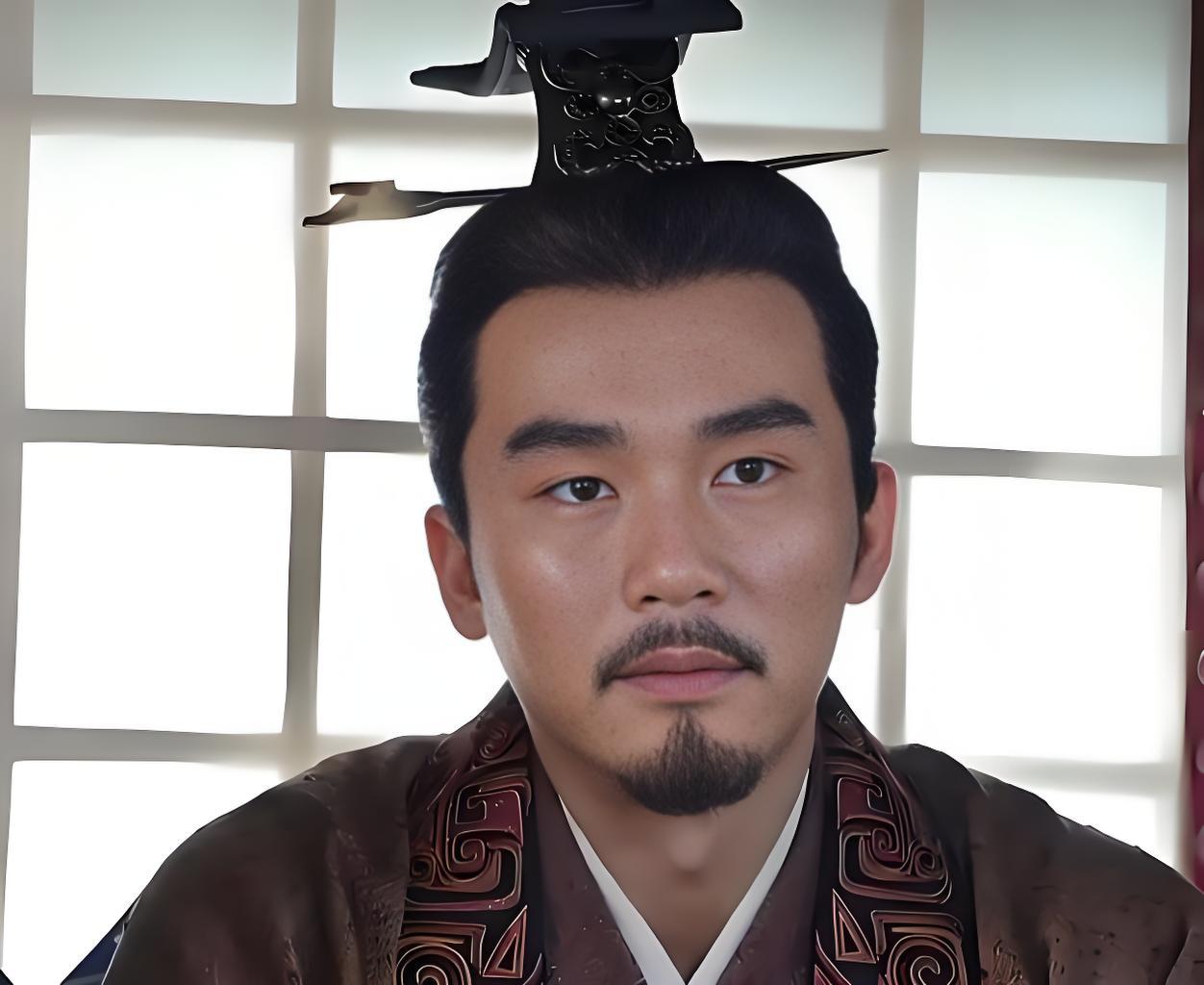 曹丕是史书中少有的可爱之人，性情十分率真，比如他逼迫汉献帝禅位之后，就当众说出了