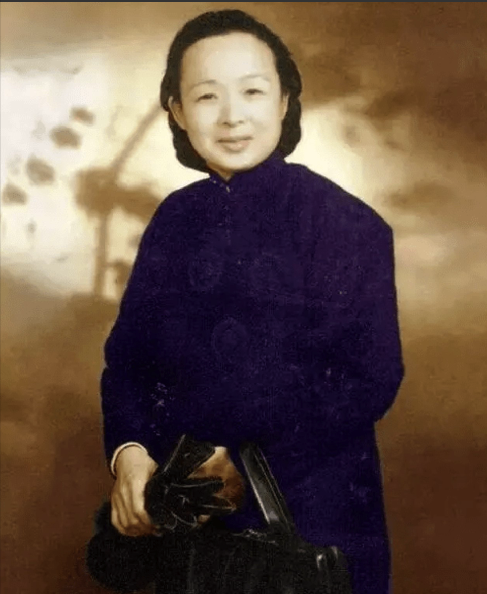 1949年，谢晋元的遗孀向陈毅要了一个房子，陈毅就把吴淞路466号送给她，几天后