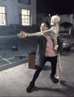 爆笑GIF: 虽然你违规停车了, 但是我没有违规走路啊