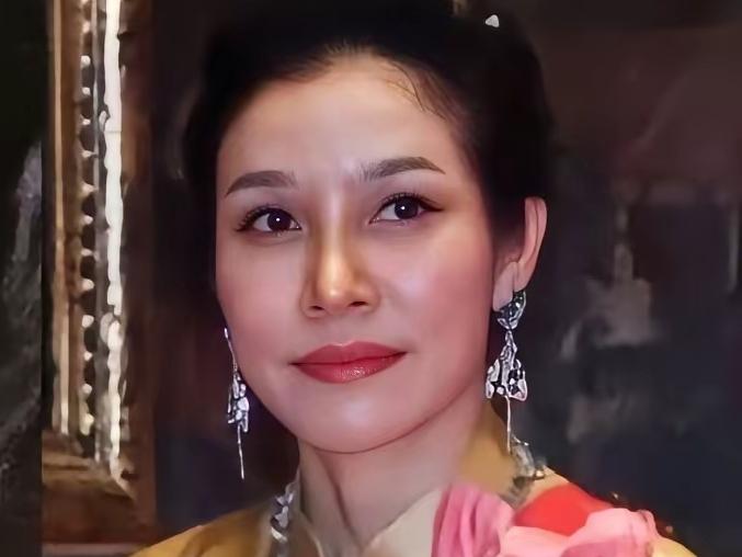 诗妮娜“复宠”，苏提达王后又得担忧了！为何？毕竟王后和贵妃的角逐，一直存在，