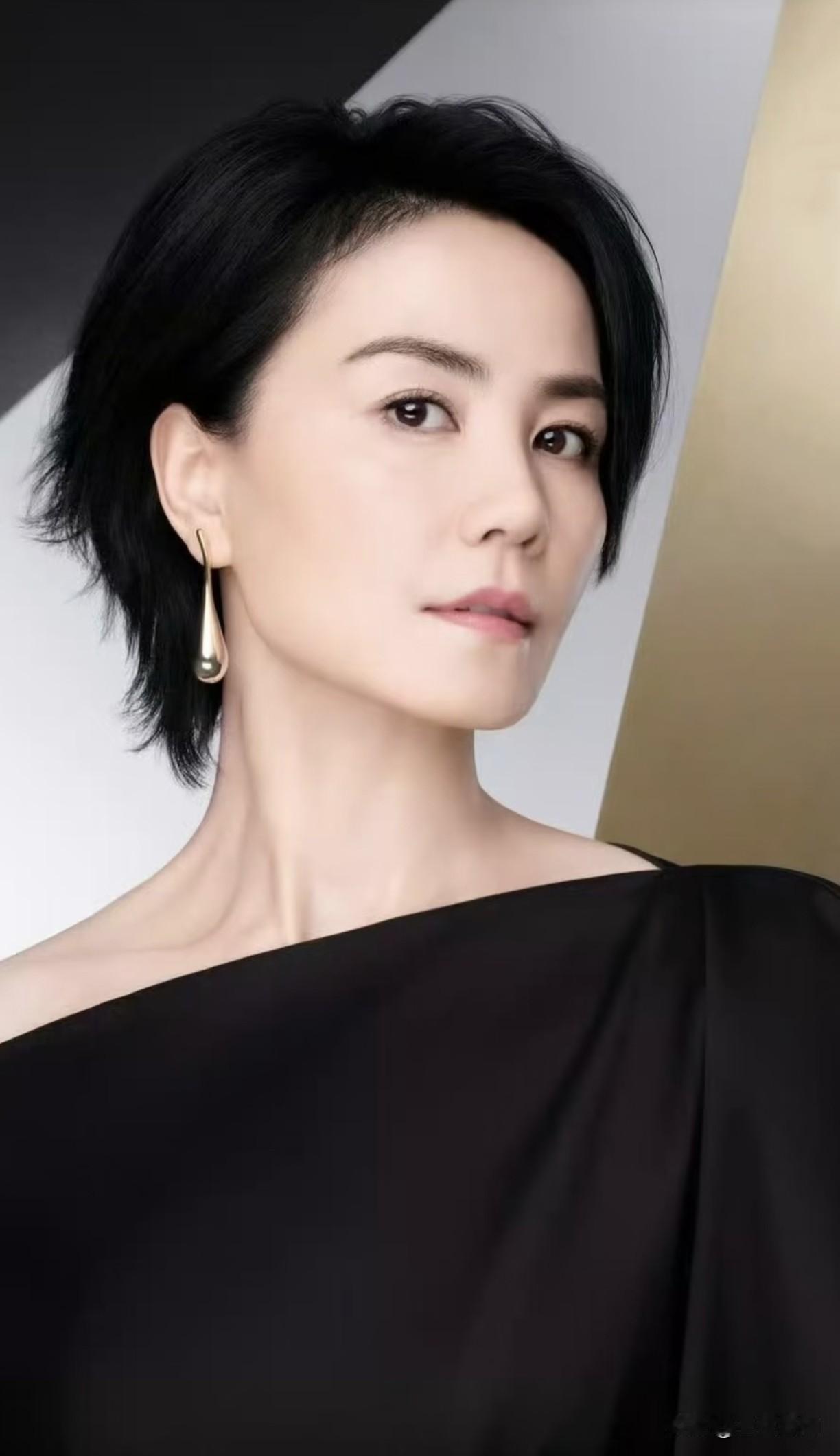 窦唯曾在采访里这样描述和王菲的婚姻：“婚姻就像个陷阱，连吃饭都凑不到一起，更别提