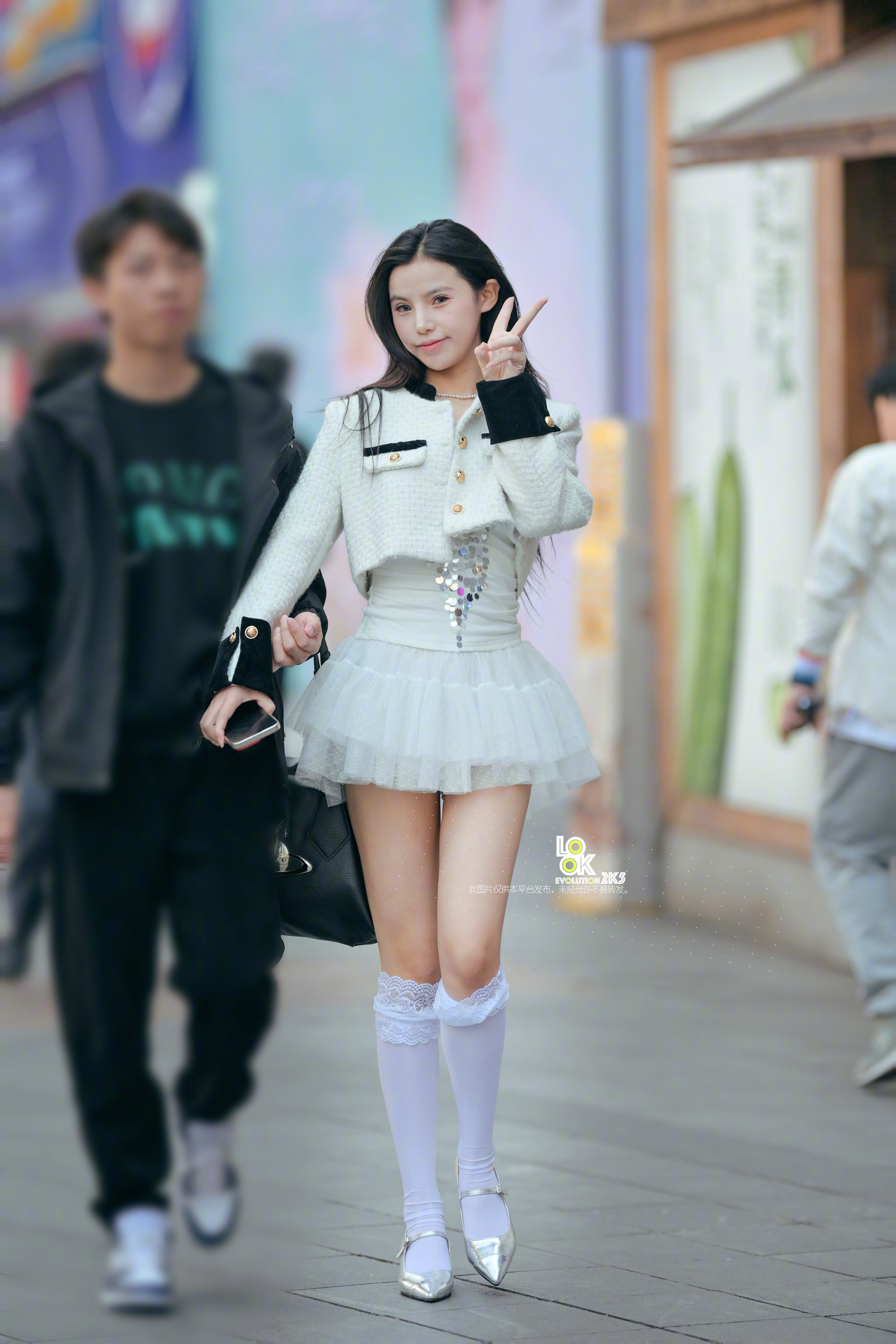 小姐姐有点可爱