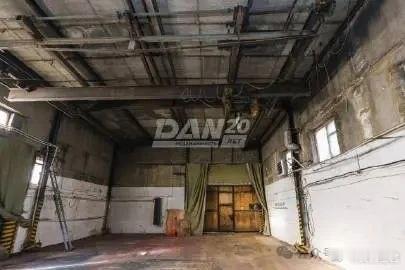 苍蝇不叮没缝的蛋车里雅宾斯克的仓库是通过37岁的阿尔乔姆·季莫菲耶夫租下的。据