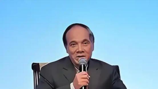 一个越南教授，曾当着全世界的面，扔下一句话。他曾说：“虽然我个人对中国有意见