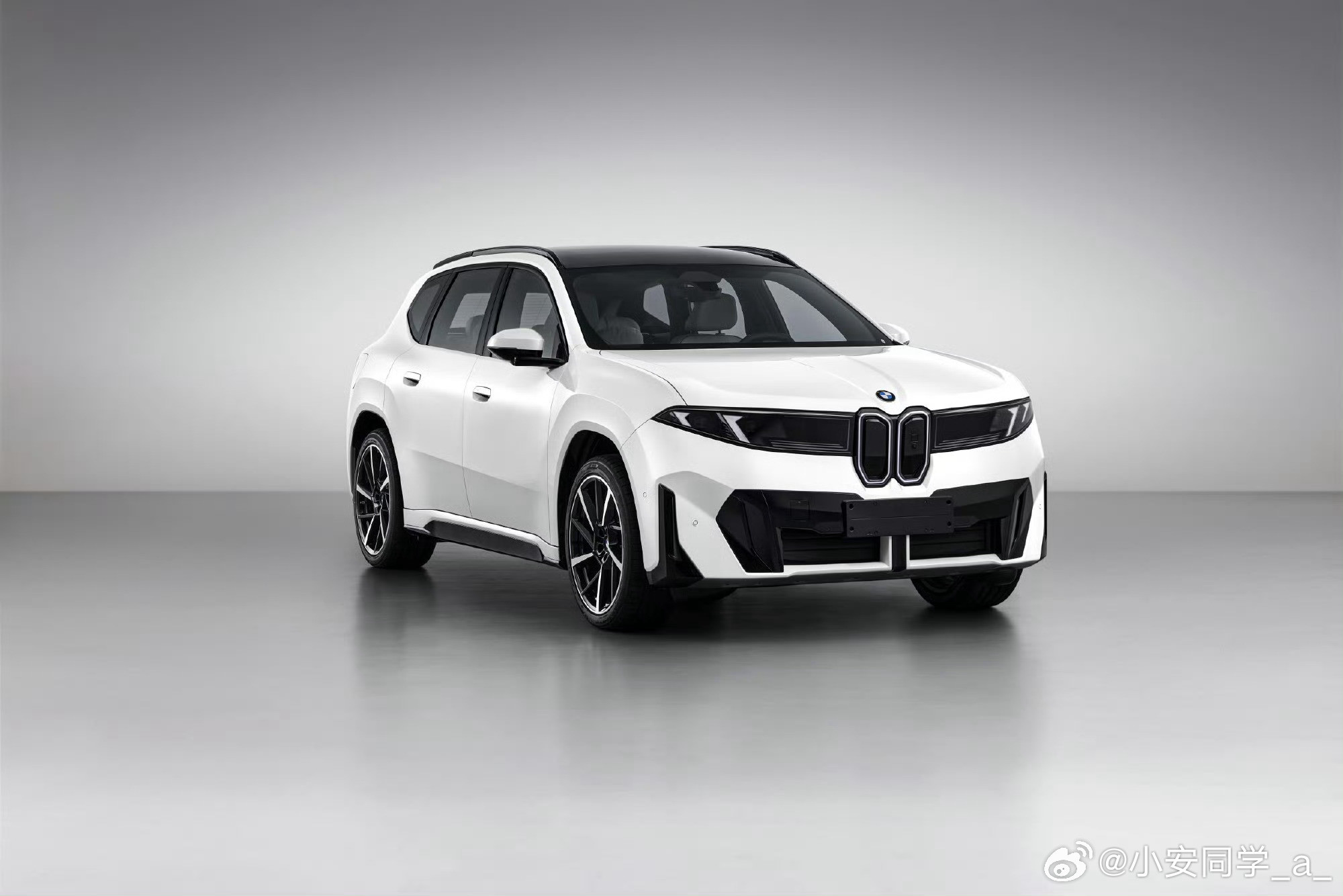 新世代BMW iX3长轴距版申报图也有了，我估计10月-11月上。  ...