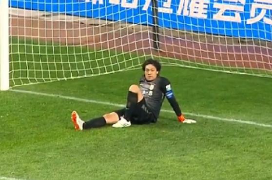 泰山客场0:4负于玉昆，最令人失望的球员，莫过于以下几位了！1、克雷桑（前