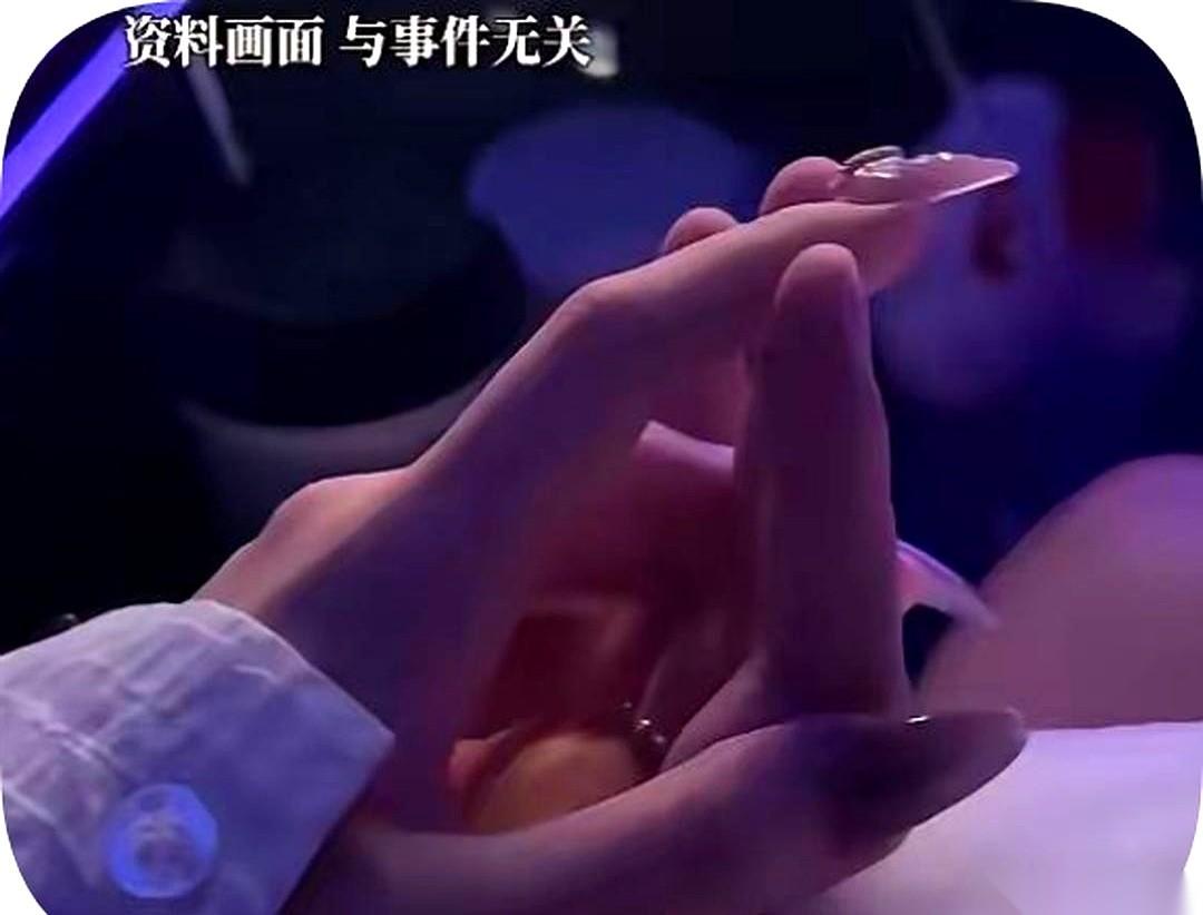 山东大哥这操作，真是给我看懵了。钱唰唰转过去，一个1800，一个1000，两手